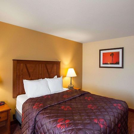 Rodeway Inn & Suites Phillipsburg Exterior foto