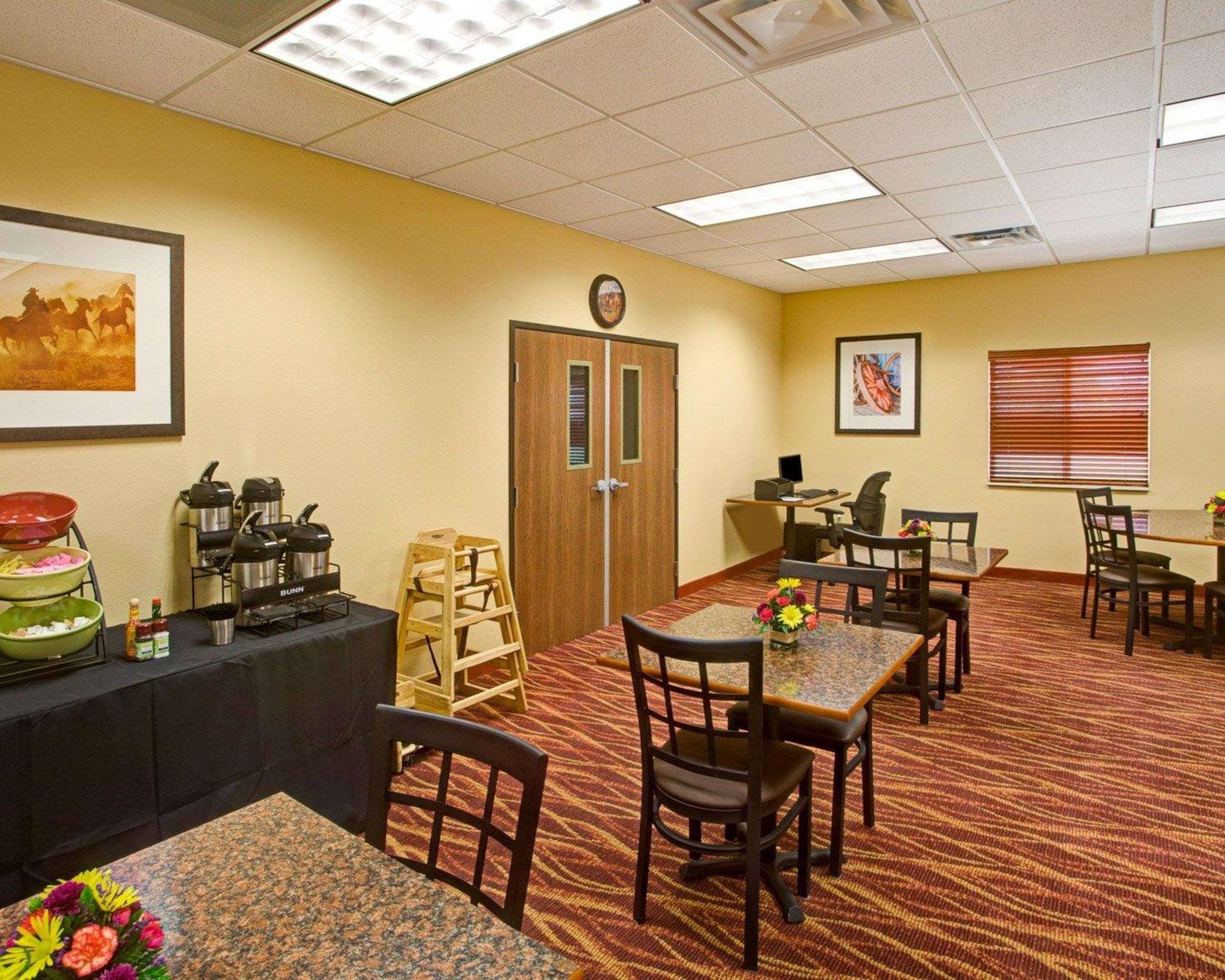 Rodeway Inn & Suites Phillipsburg Exterior foto
