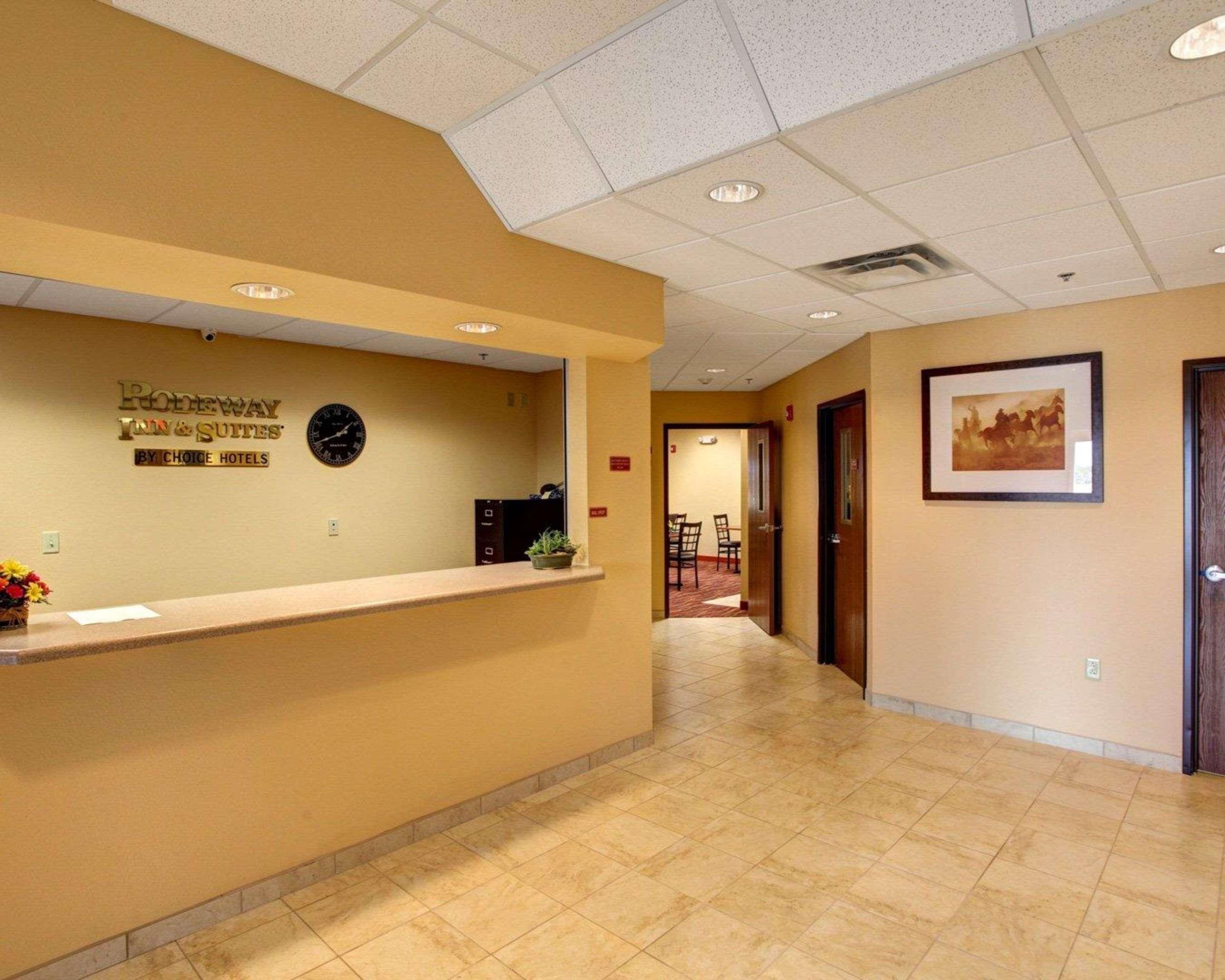 Rodeway Inn & Suites Phillipsburg Exterior foto