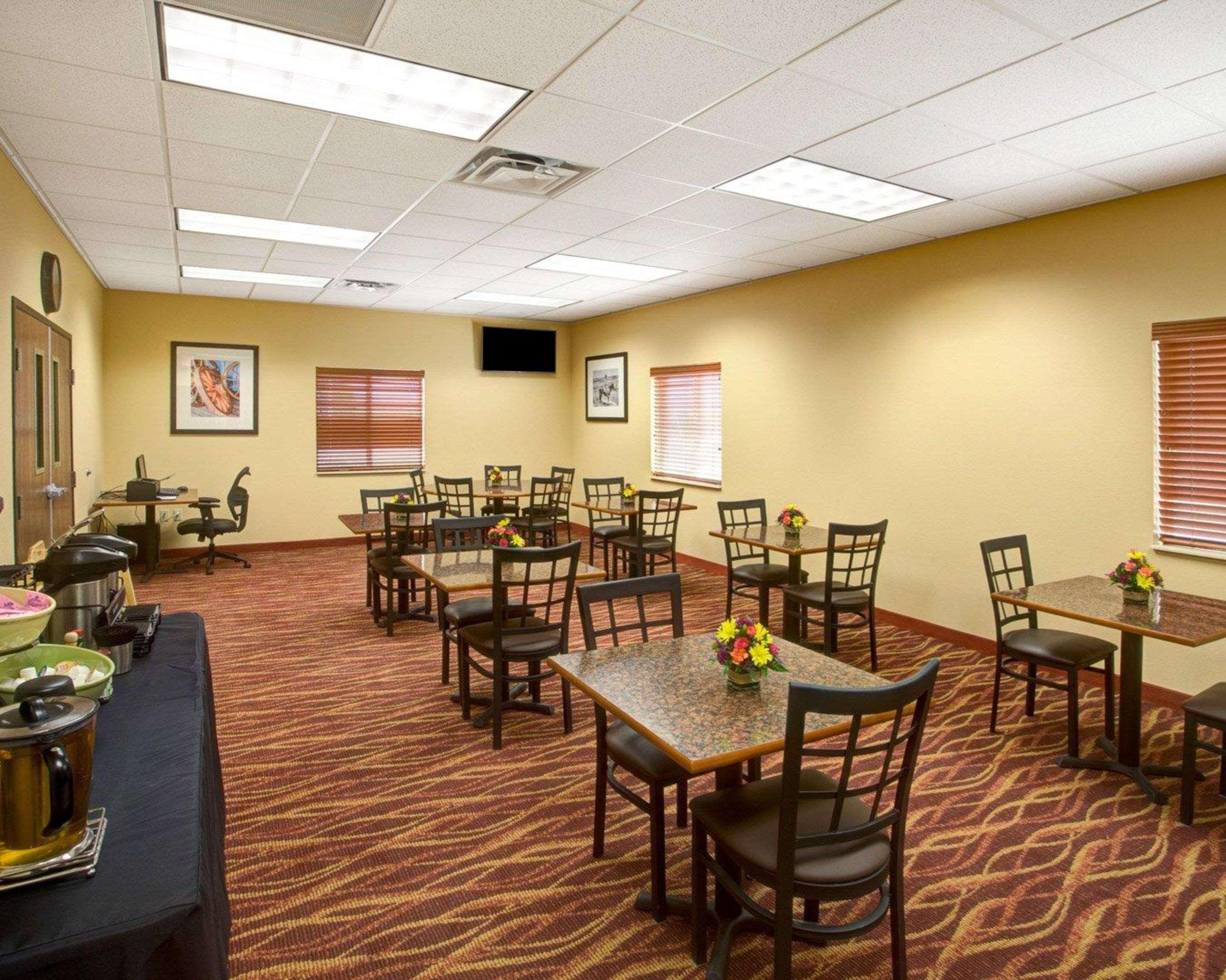 Rodeway Inn & Suites Phillipsburg Exterior foto